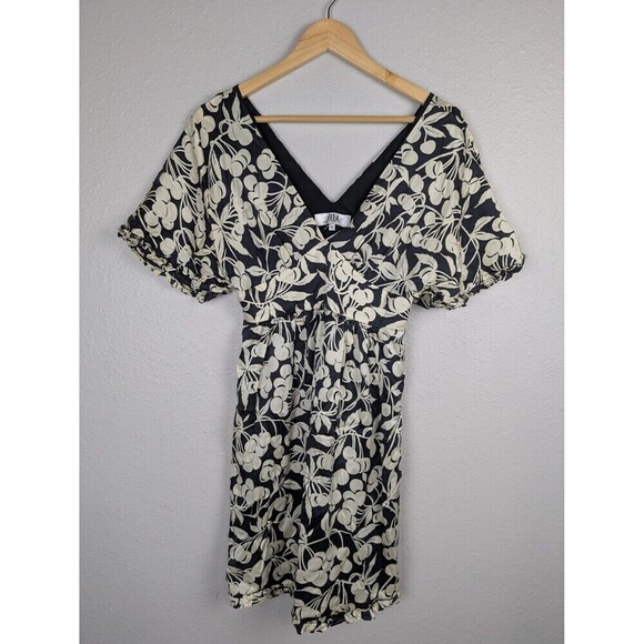 Tibi Dresses & Skirts - Tibi Black and Cream Floral Mini Dress